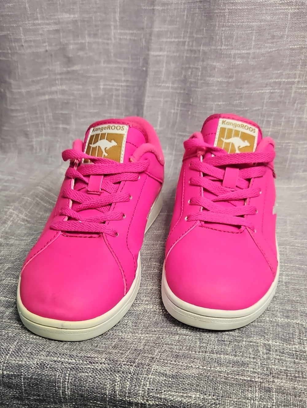 KangaROOS Bright Hot Pink Low-Top Sneakers Athletic Shoes White Sole